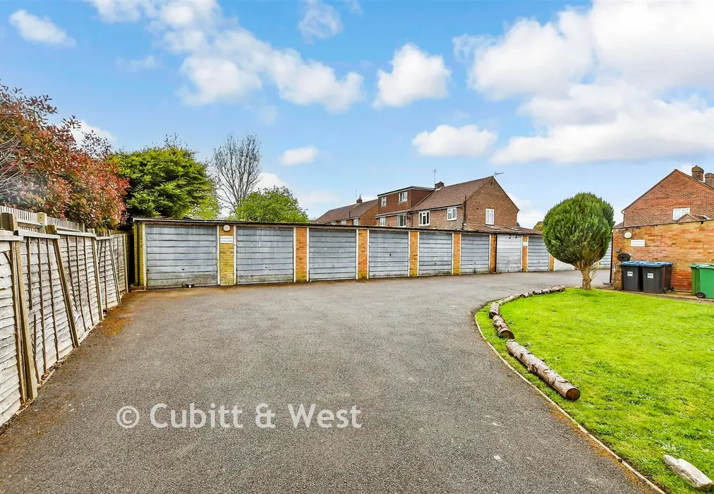 Garage - Ninehams Road, Caterham, Surrey - Wards of Kent