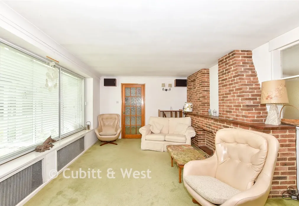 Lounge - Horley Row, Horley, Surrey - Wards of Kent