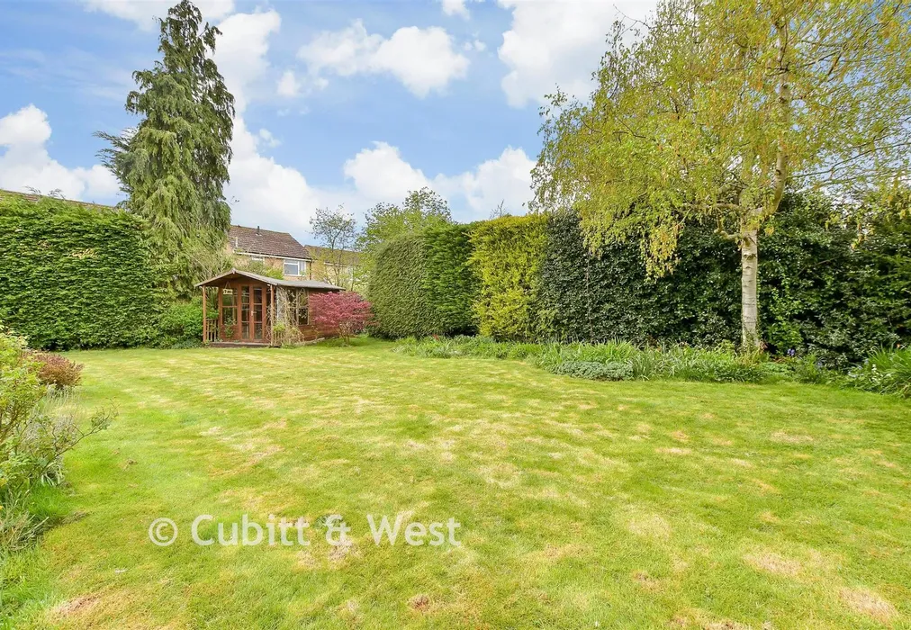 Rear Garden - Horley Row, Horley, Surrey - Wards of Kent