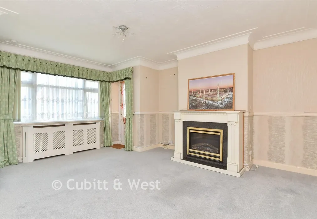 Lounge - Winchelsea Gardens, Worthing, West Sussex - Wards of Kent
