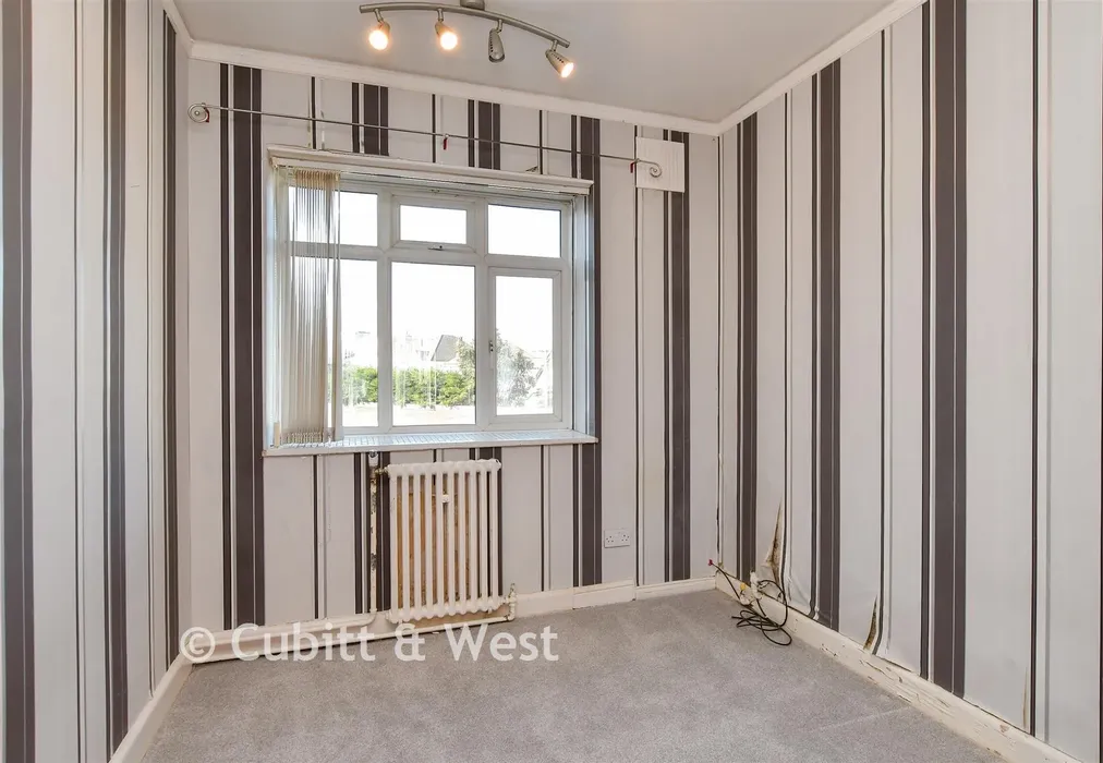 Bedroom 3 - Winchelsea Gardens, Worthing, West Sussex - Wards of Kent