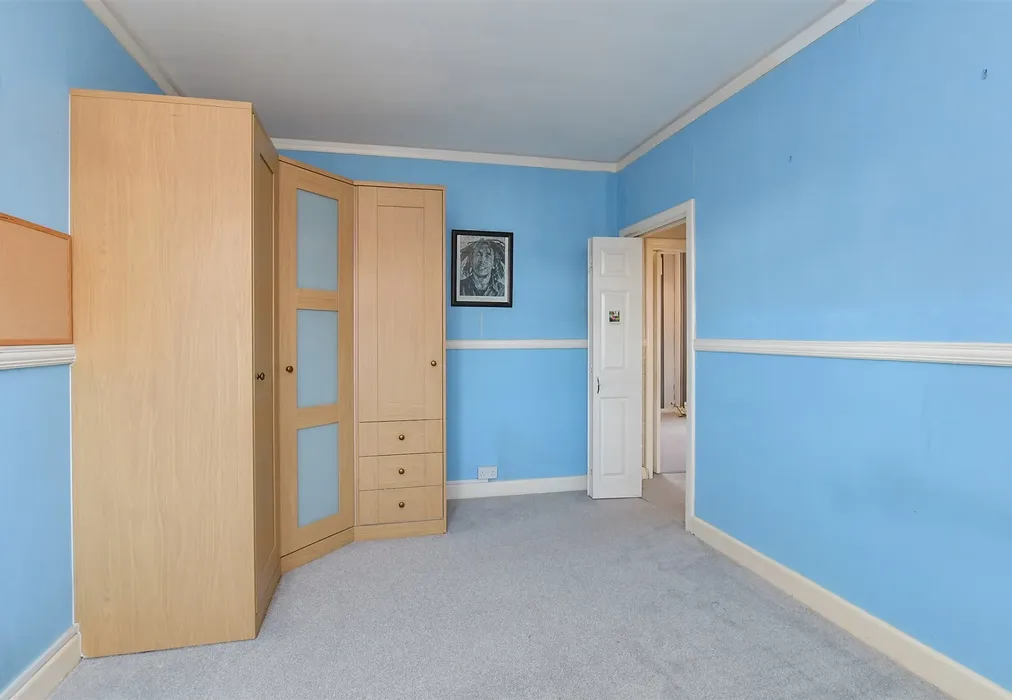 Bedroom 2 - Winchelsea Gardens, Worthing, West Sussex - Wards of Kent