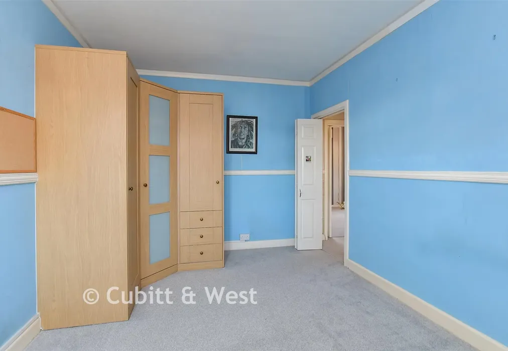 Bedroom 2 - Winchelsea Gardens, Worthing, West Sussex - Wards of Kent