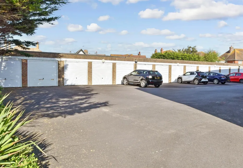 Garage - Winchelsea Gardens, Worthing, West Sussex - Wards of Kent