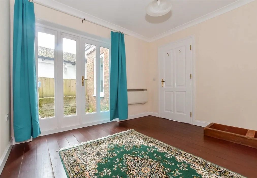 Bedroom 1 - Front Street, Ringwould, Deal, Kent - Wards of Kent