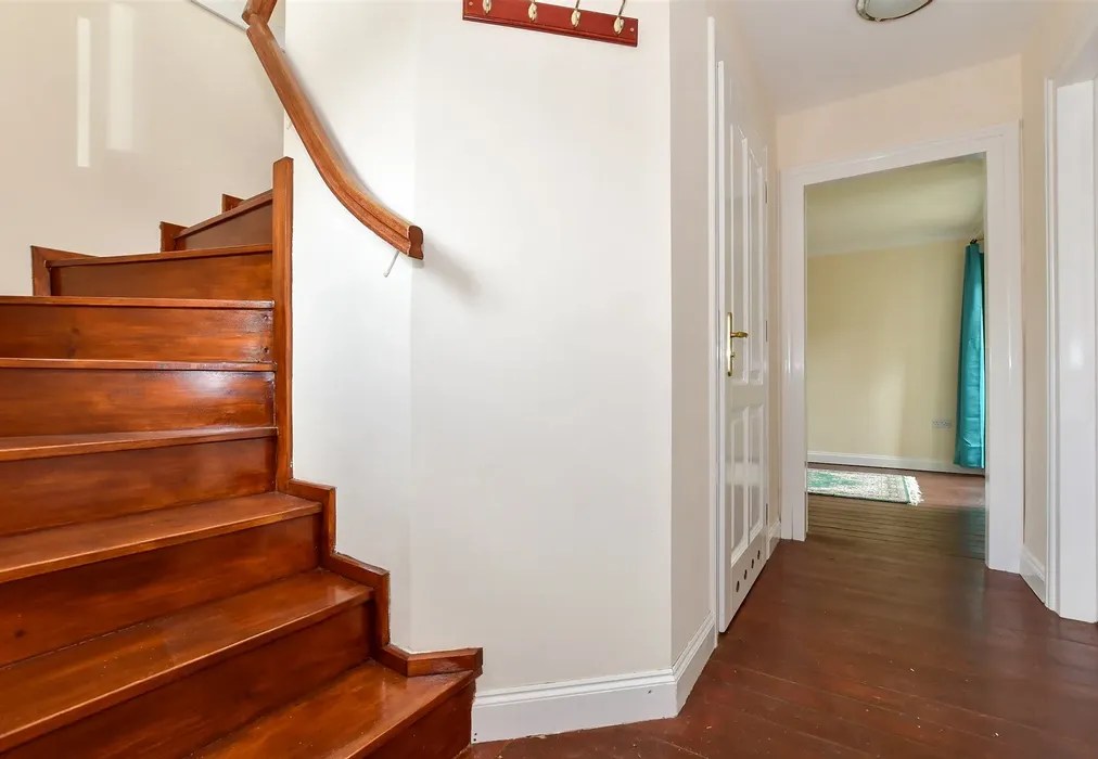 Entrance Hall - Front Street, Ringwould, Deal, Kent - Wards of Kent