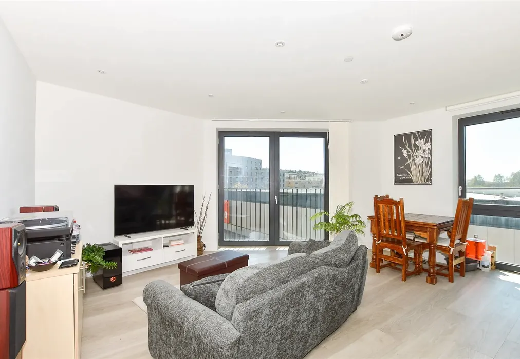 Kitchen/Lounge - Saunders Park View, Brighton, East Sussex - Wards of Kent