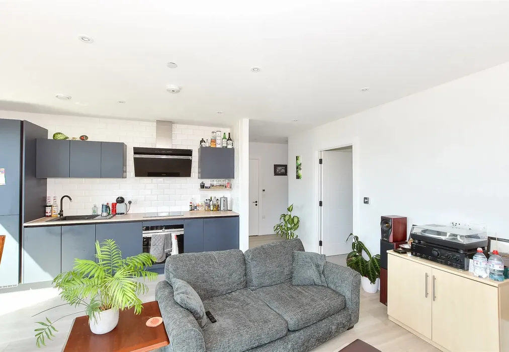 Kitchen/Lounge - Saunders Park View, Brighton, East Sussex - Wards of Kent