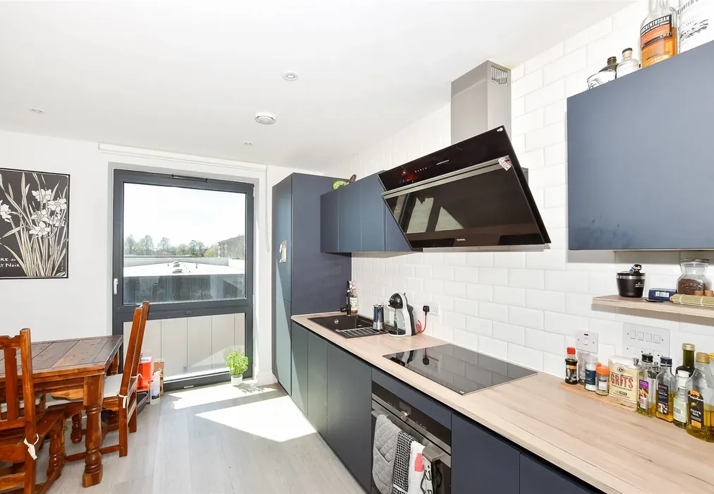 Kitchen/Lounge - Saunders Park View, Brighton, East Sussex - Wards of Kent