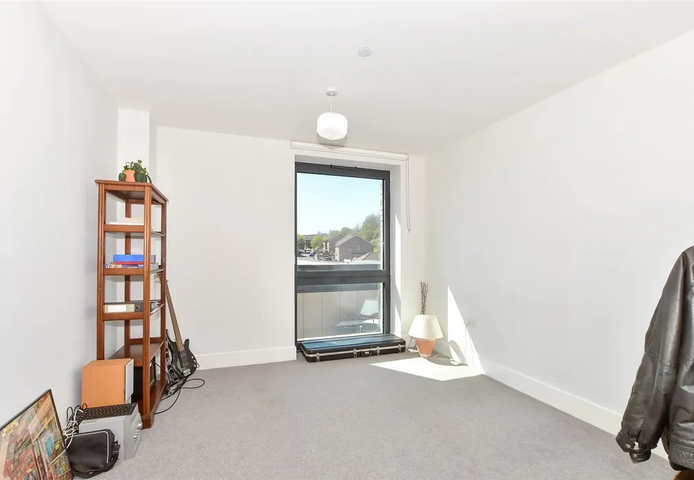 Bedroom 2 - Saunders Park View, Brighton, East Sussex - Wards of Kent