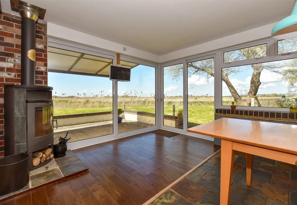 Internal Feature - Hythe Road, Dymchurch, Romney Marsh, Kent - Wards of Kent