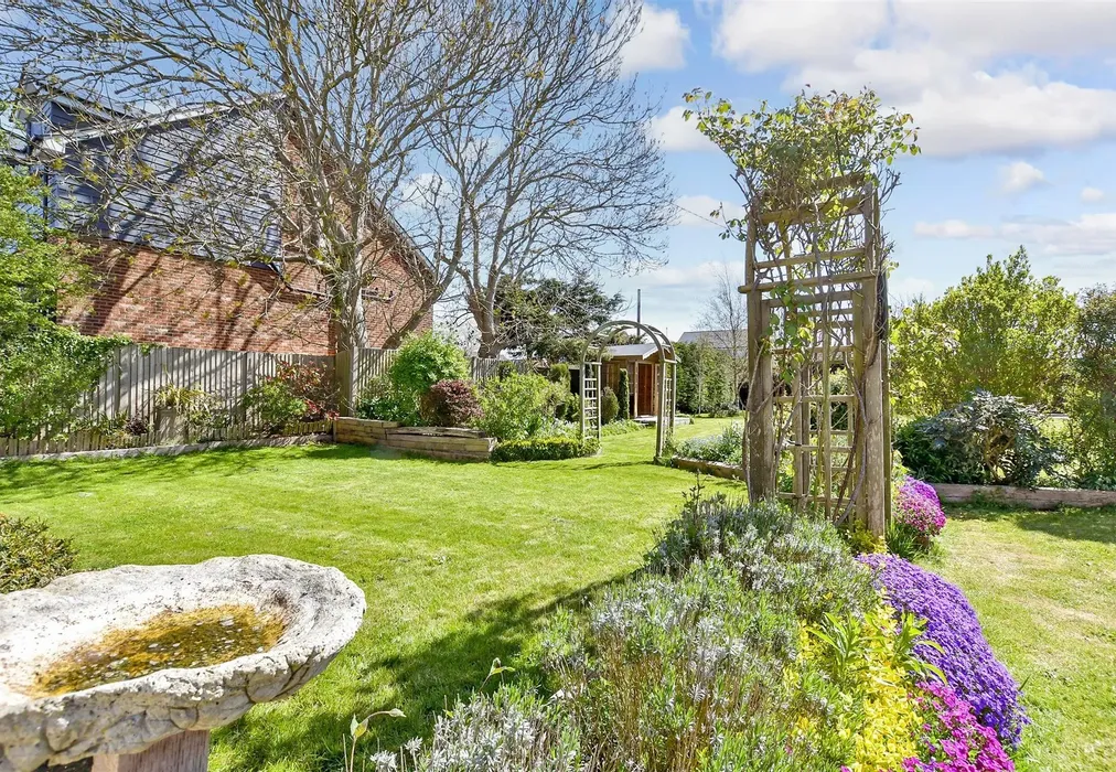 Front Garden - Hythe Road, Dymchurch, Romney Marsh, Kent - Wards of Kent