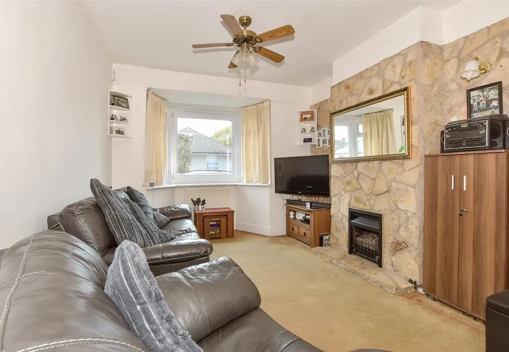 Lounge - Victoria Avenue, St. Peters, Broadstairs, Kent - Wards of Kent