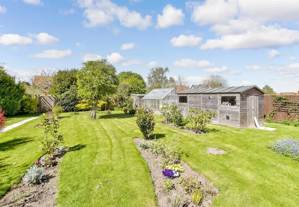 Rear Garden - Rolfe Lane, New Romney, Kent - Wards of Kent