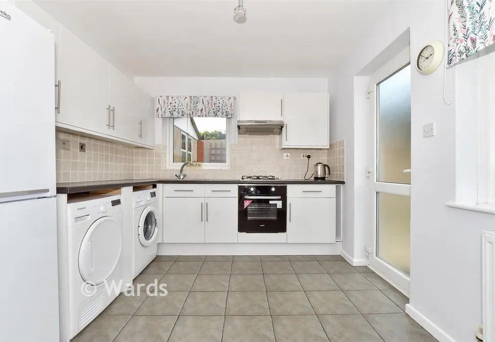 Kitchen - Greenhill Gardens, Minster, Ramsgate, Kent - Wards of Kent