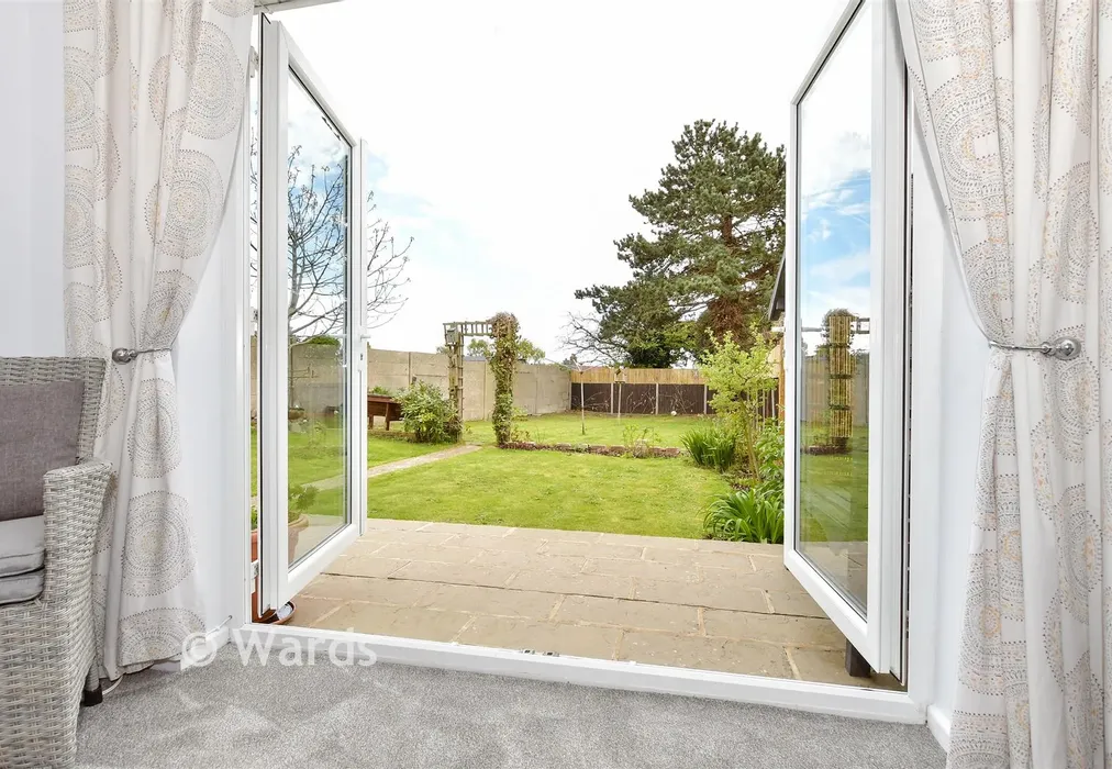 Internal Lifestyle Photograph - Greenhill Gardens, Minster, Ramsgate, Kent - Wards of Kent