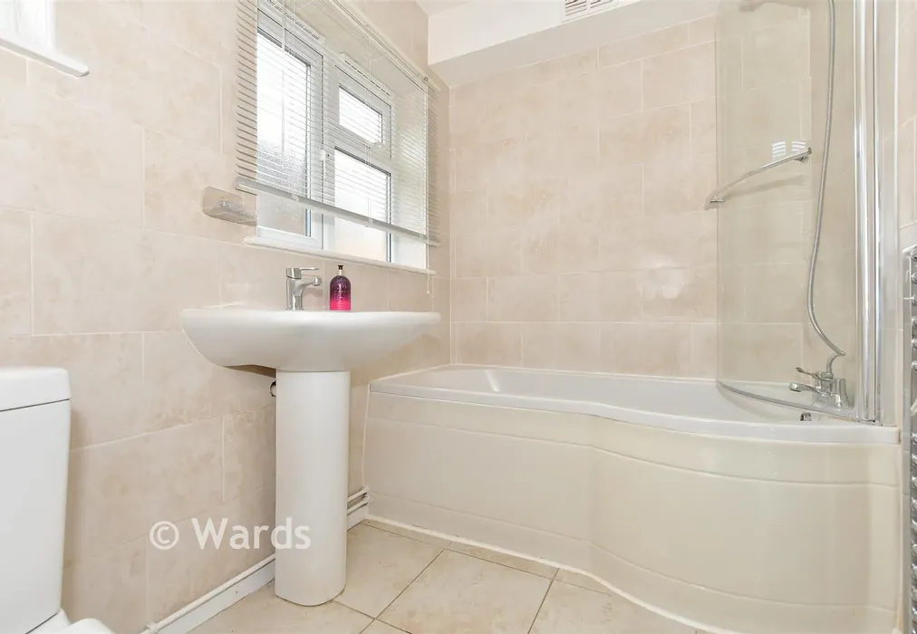 Bathroom - Greenhill Gardens, Minster, Ramsgate, Kent - Wards of Kent