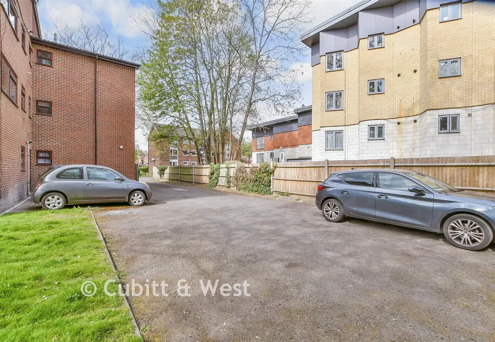 Driveway/Parking - Dale Road, Purley, Surrey - Wards of Kent