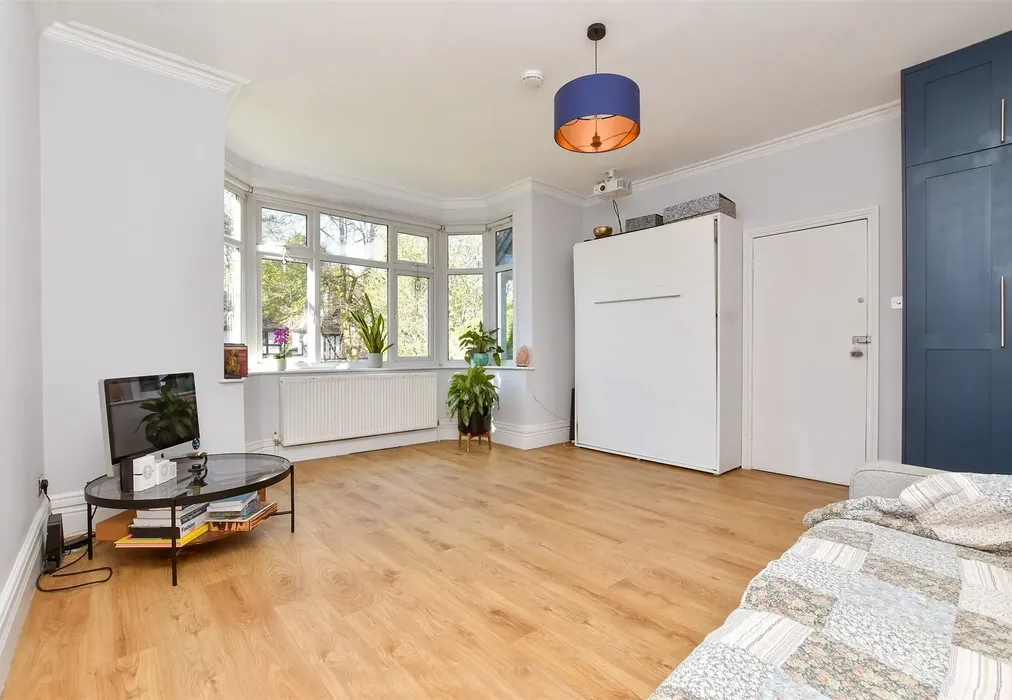 Studio Room - Foxley Lane, Purley, Surrey - Wards of Kent