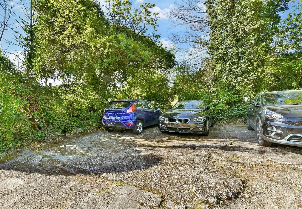 Parking - Foxley Lane, Purley, Surrey - Wards of Kent