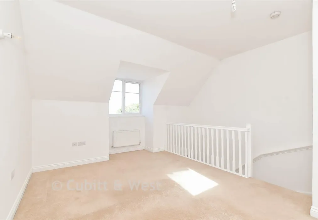 Bedroom 1* - Oaklands Avenue, Rowland's Castle, Hampshire - Wards of Kent