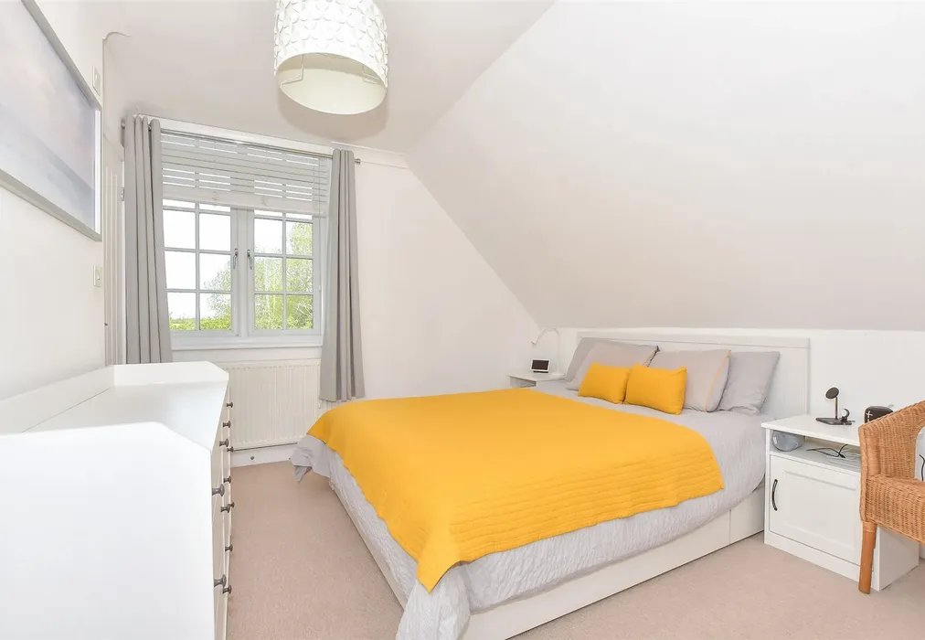 Bedroom 1 - Island Road, Upstreet, Canterbury, Kent - Wards of Kent