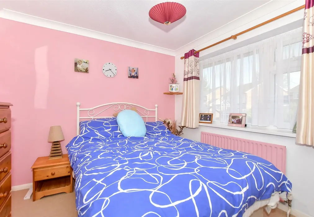 Bedroom 2 - Crofton Close, Waterlooville, Hampshire - Wards of Kent