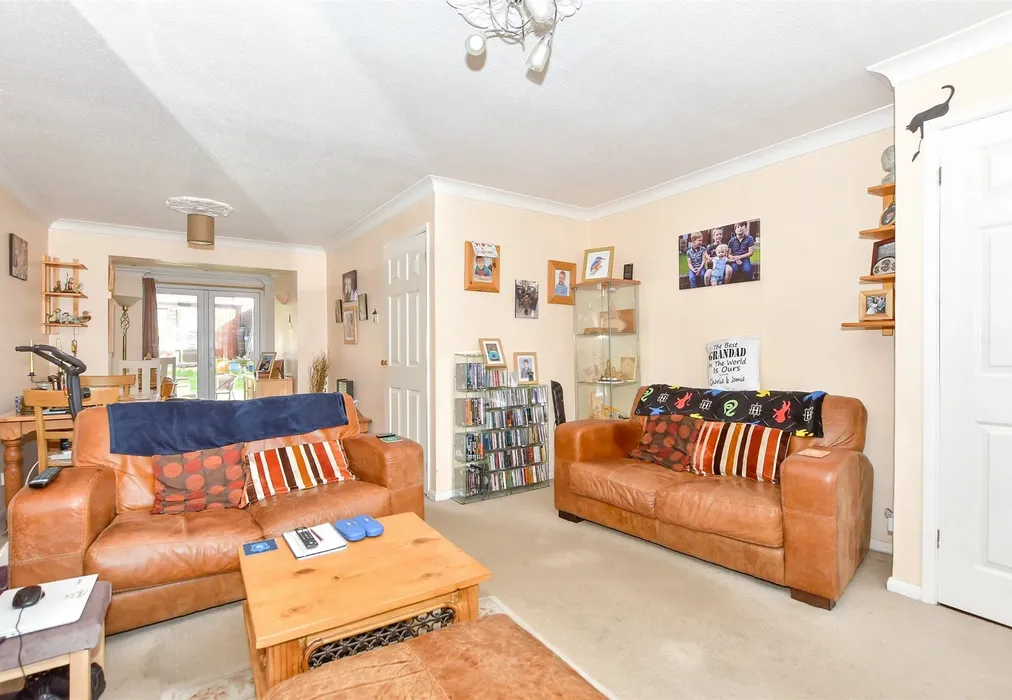 Lounge/Diner - Crofton Close, Waterlooville, Hampshire - Wards of Kent