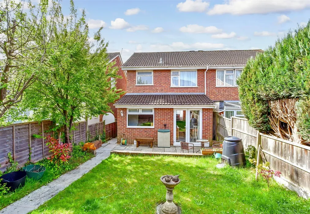 Rear Garden - Crofton Close, Waterlooville, Hampshire - Wards of Kent