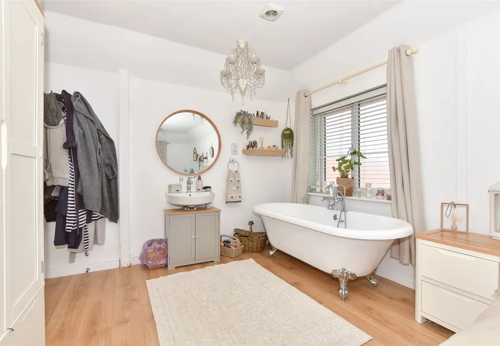 Bedroom 1 - Cooper Drive, Herne Bay, Kent - Wards of Kent