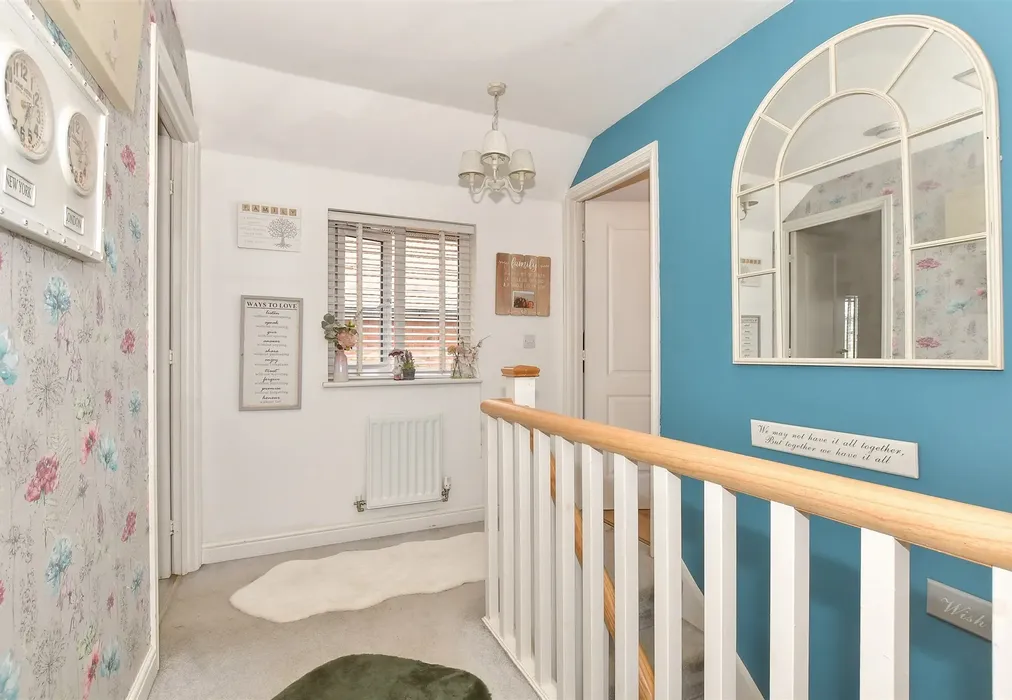 Landing - Cooper Drive, Herne Bay, Kent - Wards of Kent