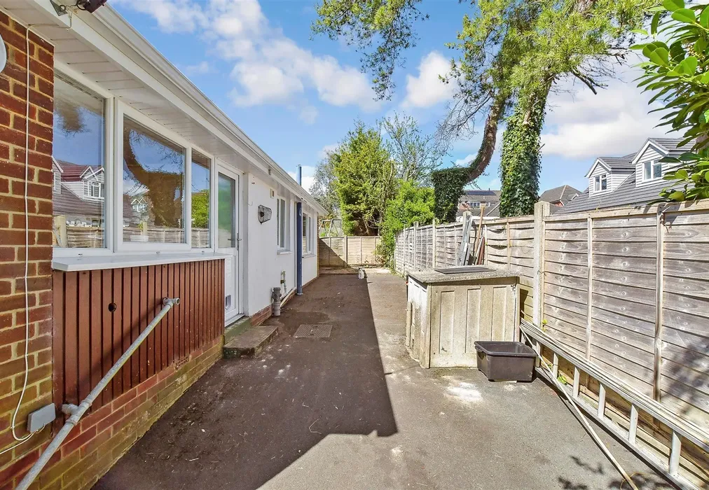 Rear - Green Lane, Clanfield, Waterlooville, Hampshire - Wards of Kent