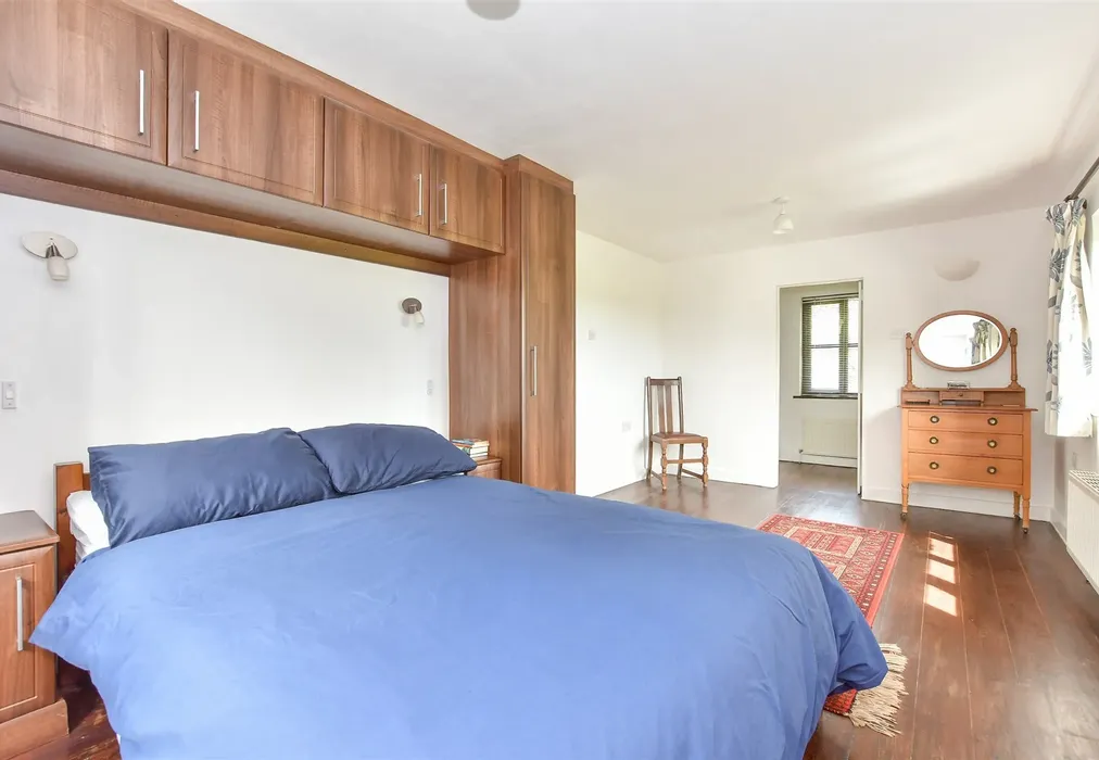 Bedroom 1 - Harbourne Lane, High Halden, Ashford, Kent - Wards of Kent