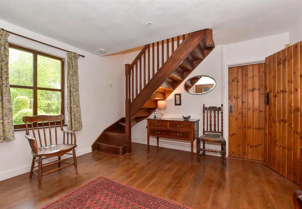 Hallway - Harbourne Lane, High Halden, Ashford, Kent - Wards of Kent