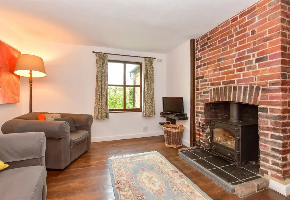 Lounge Area - Harbourne Lane, High Halden, Ashford, Kent - Wards of Kent