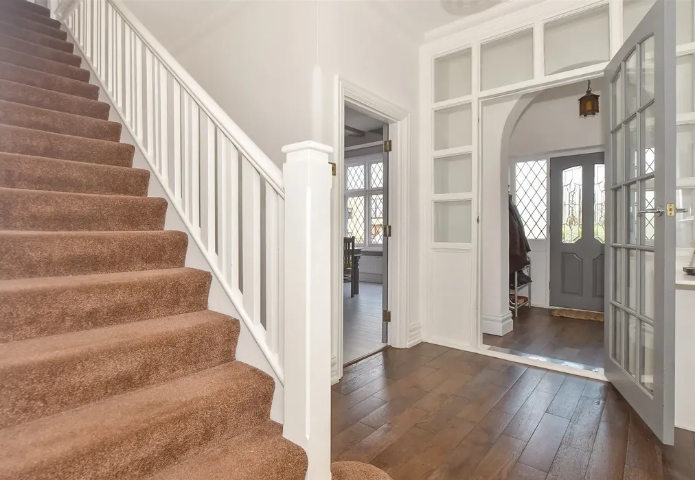 Entrance Hall - Butts Green Road, Hornchurch, Essex - Wards of Kent