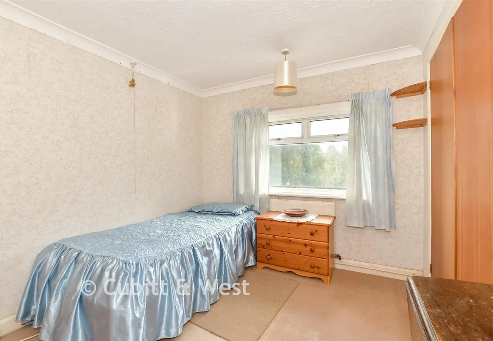 Bedroom 2 - Green Lane, Crowborough, East Sussex - Wards of Kent