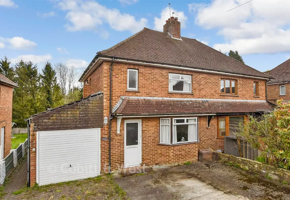 Front Web - Green Lane, Crowborough, East Sussex - Wards of Kent