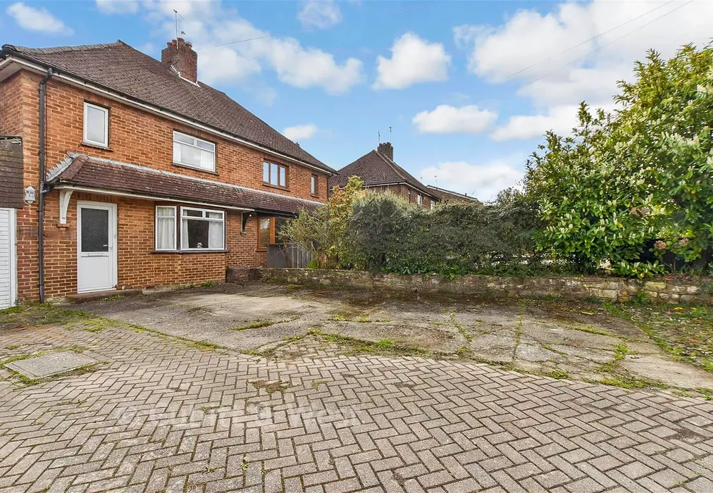 Driveway/Parking - Green Lane, Crowborough, East Sussex - Wards of Kent