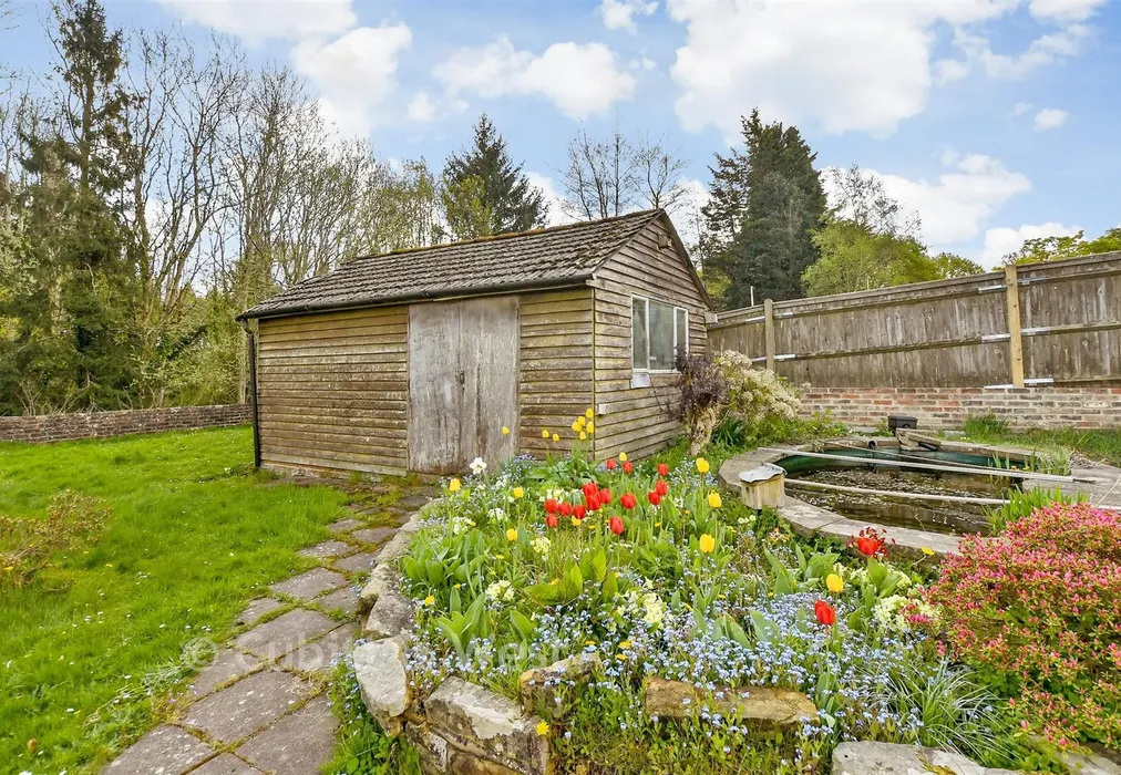 Rear Garden - Green Lane, Crowborough, East Sussex - Wards of Kent