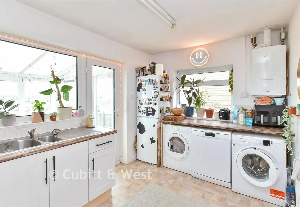 Kitchen - Sycamore Close, Woodingdean, Brighton, East Sussex - Wards of Kent