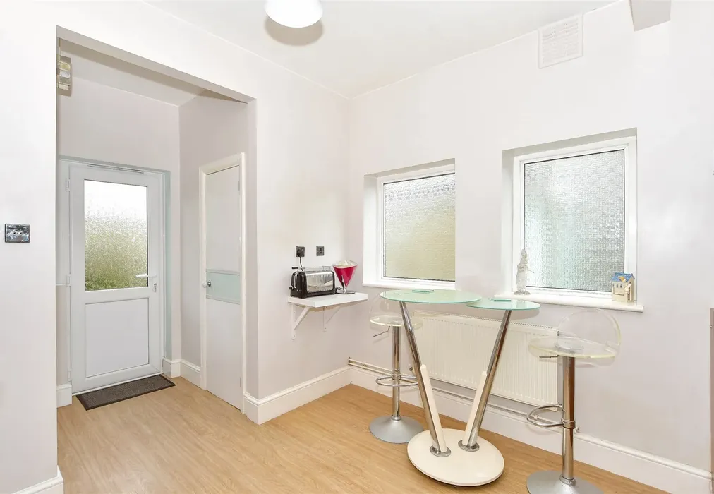 Kitchen/Breakfast Room - Parklands Avenue, Bognor Regis, West Sussex - Wards of Kent