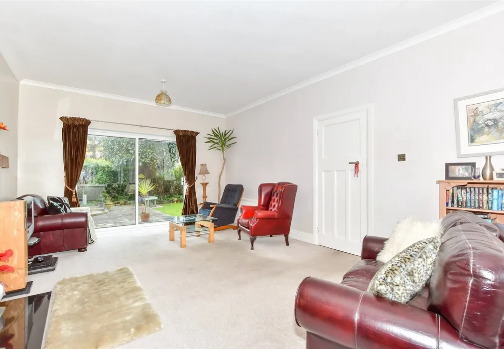 Lounge - Parklands Avenue, Bognor Regis, West Sussex - Wards of Kent