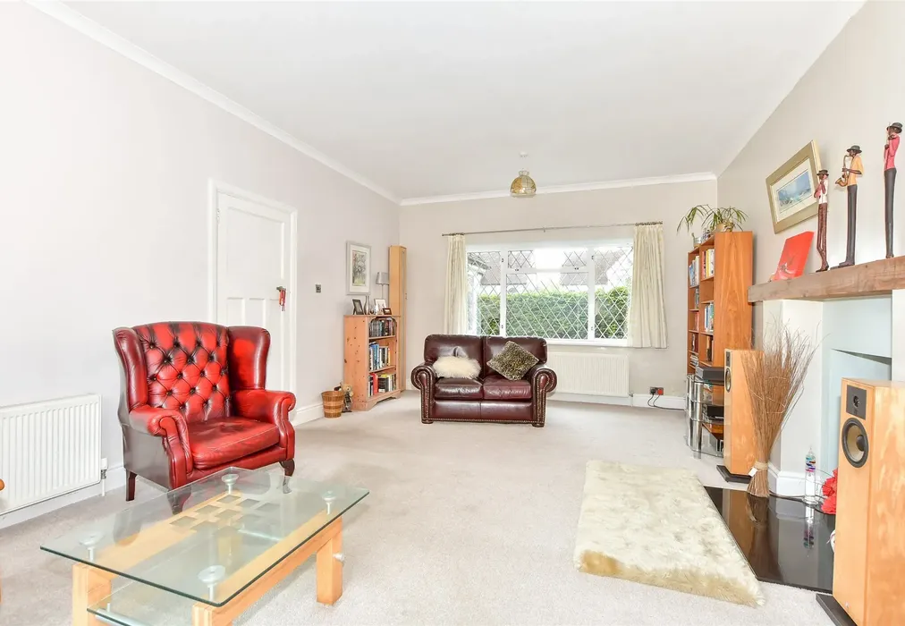 Lounge - Parklands Avenue, Bognor Regis, West Sussex - Wards of Kent