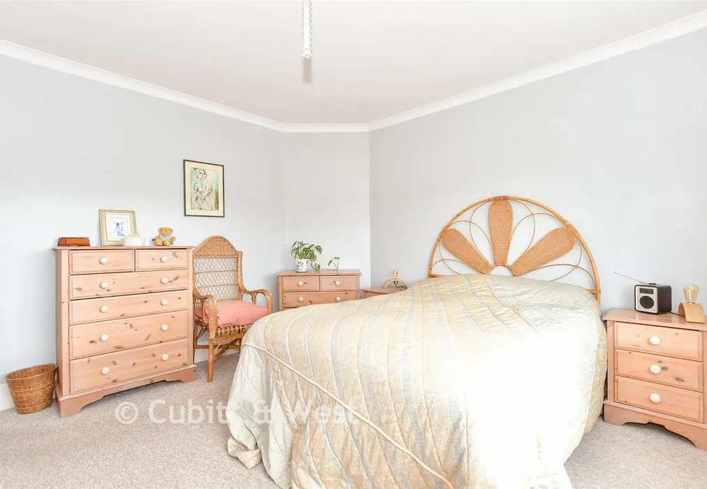 Bedroom 1 - Parklands Avenue, Bognor Regis, West Sussex - Wards of Kent