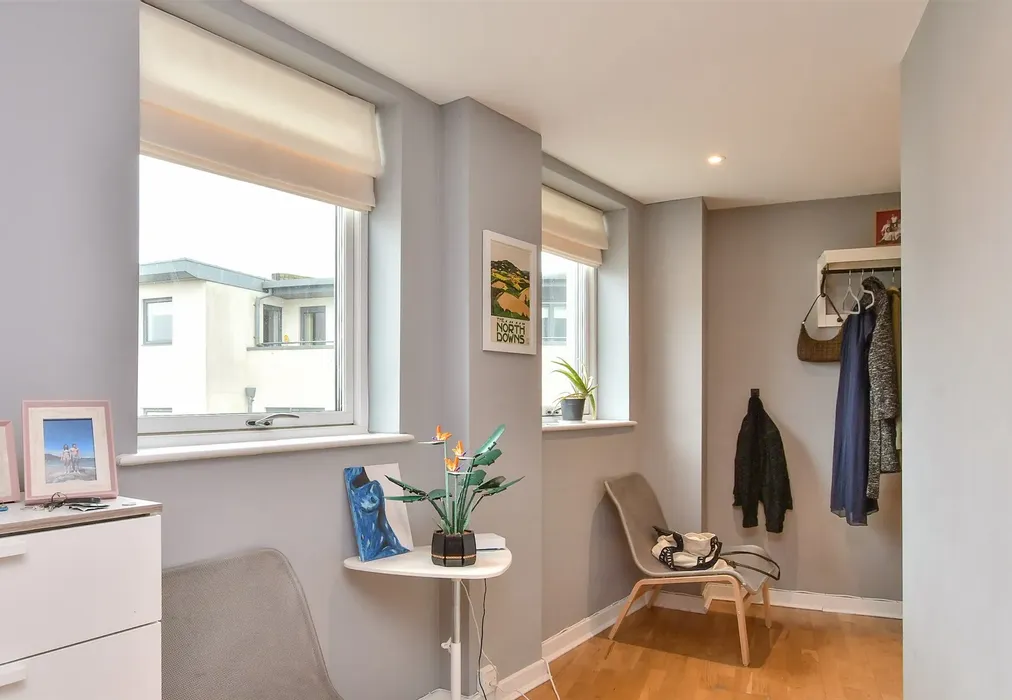 Entrance Hall - West Street, Brighton, East Sussex - Wards of Kent
