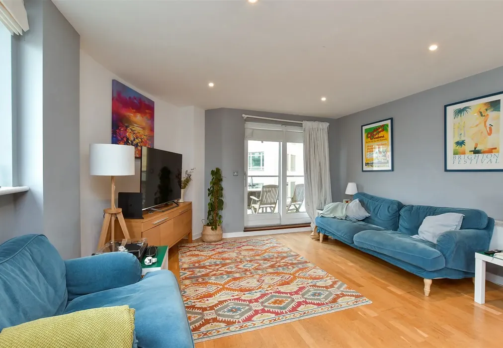 Lounge/ Kitchen - West Street, Brighton, East Sussex - Wards of Kent