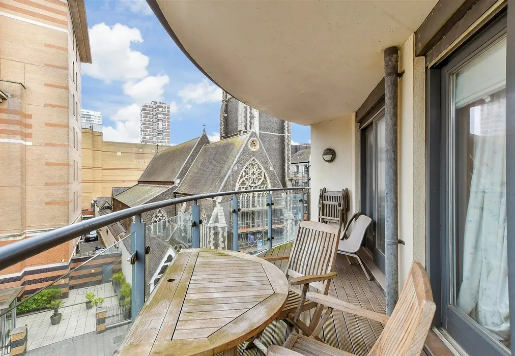 Balcony / Terrace - West Street, Brighton, East Sussex - Wards of Kent