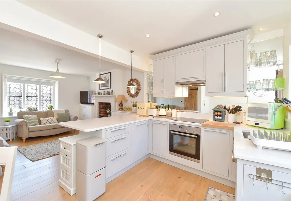 Kitchen/ Dining Area - Maltravers Street, Arundel, West Sussex - Wards of Kent