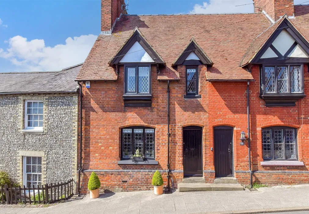 External Web (New) - Maltravers Street, Arundel, West Sussex - Wards of Kent